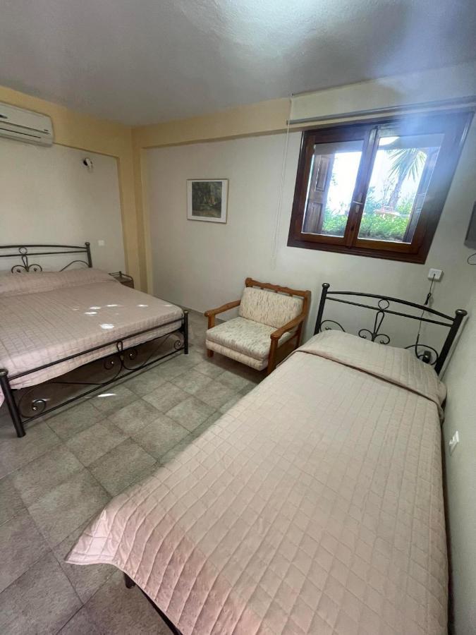 Vasilikos Apartments Paralia Agias Foteinis Exteriör bild